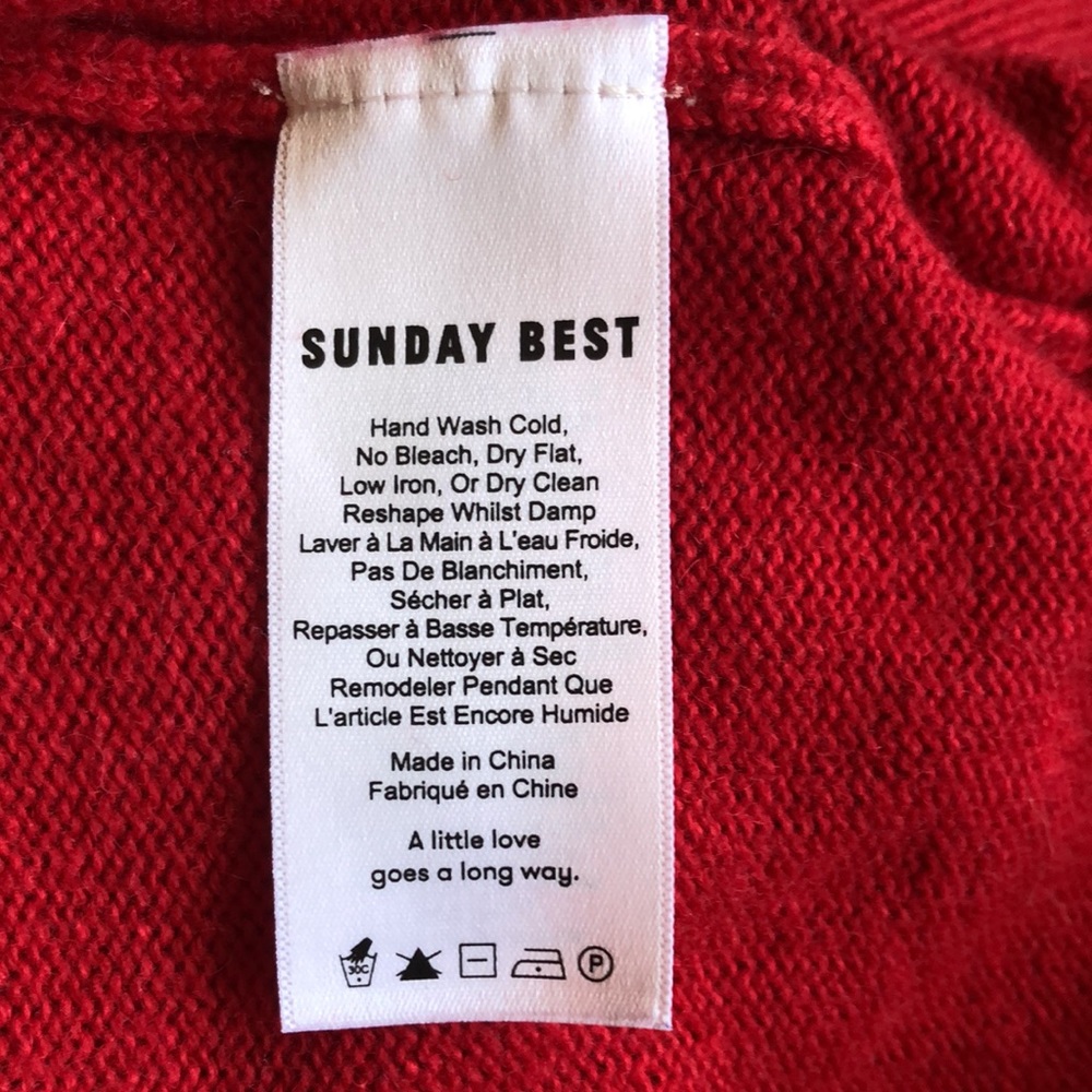 Aritzia Sunday Best Red V-Neck Cropped Sweater XS - Picture 7 of 8